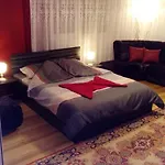 Nyaraló Lazar Raykov *